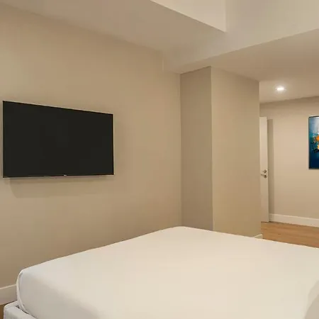 Alodger Sirius Town Lara